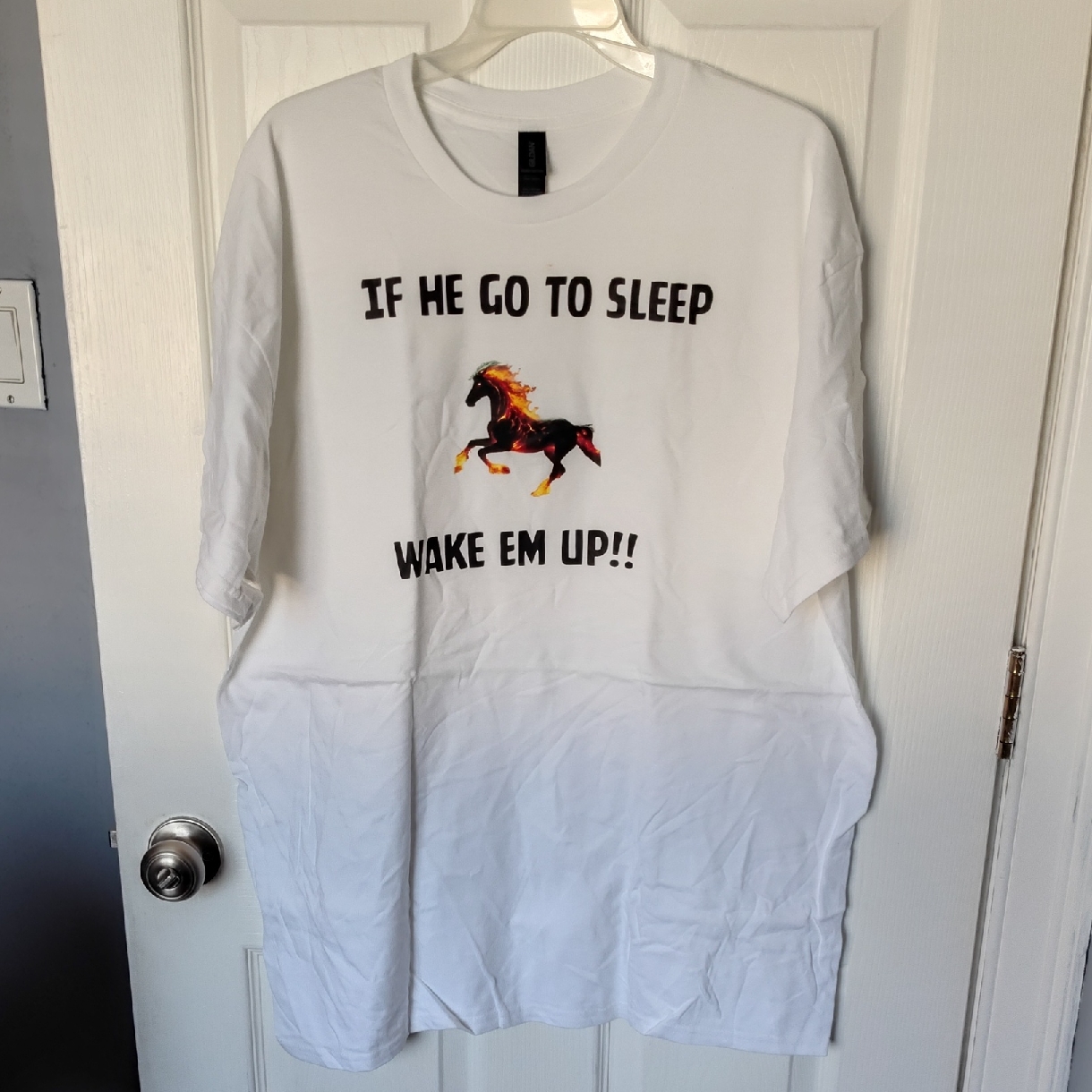Kentucky Derby Gildan White Short Sleeve Tee With Horse Graphic